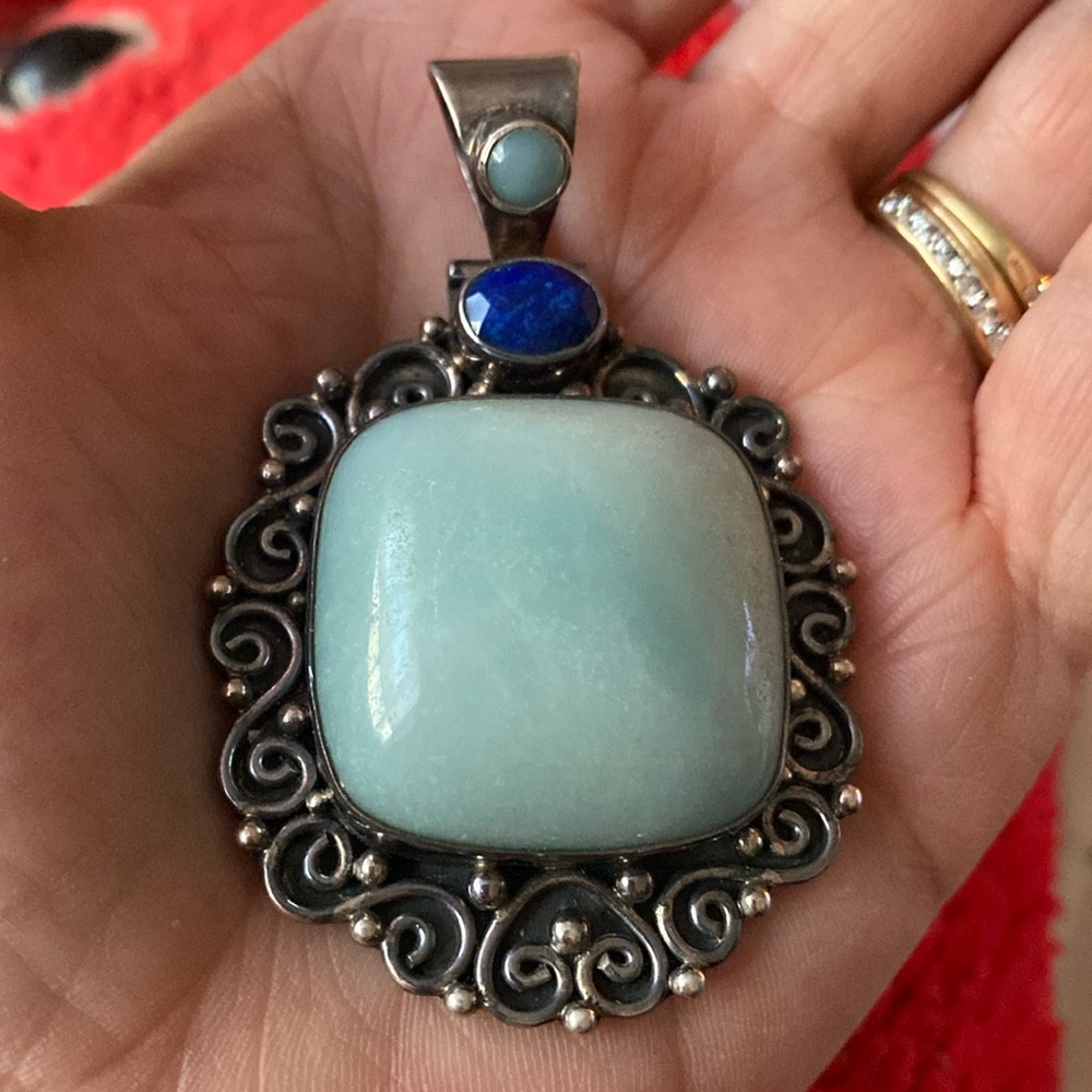 Lapis & Adventurine pendant marked 925 Sterling Silver The  bail of the pendant